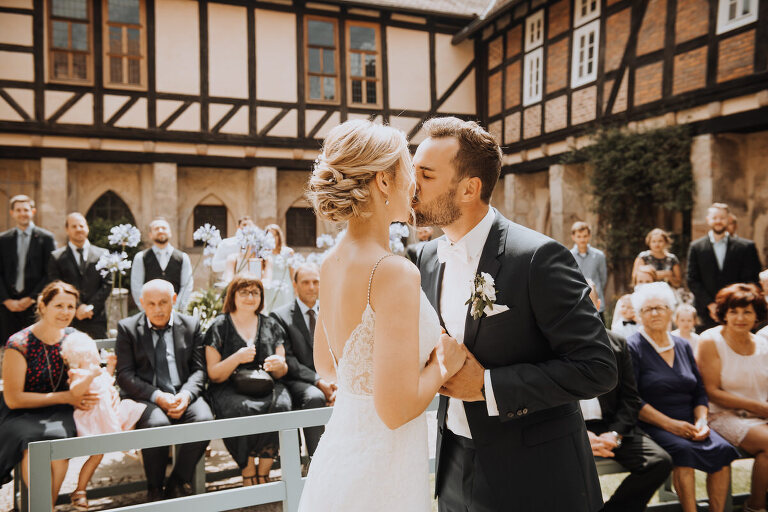 hochzeit-im-kloster-haydau-morschen 