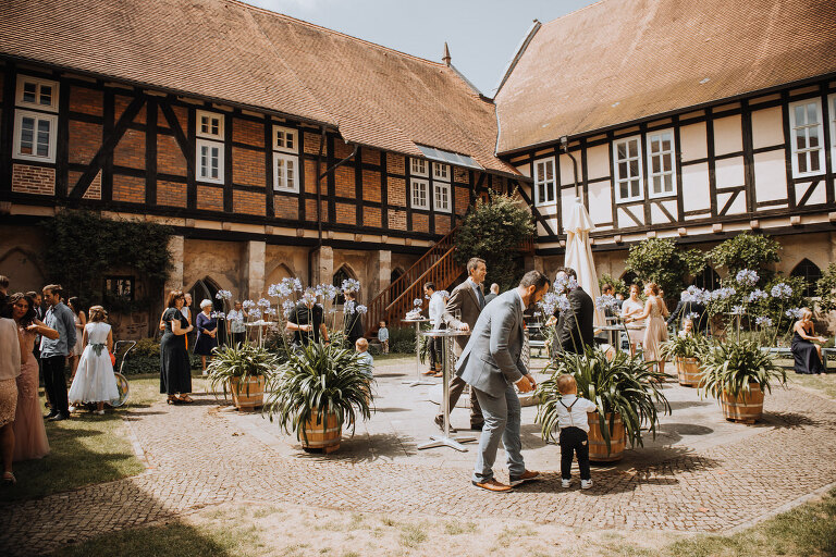 hochzeit-im-kloster-haydau-morschen 