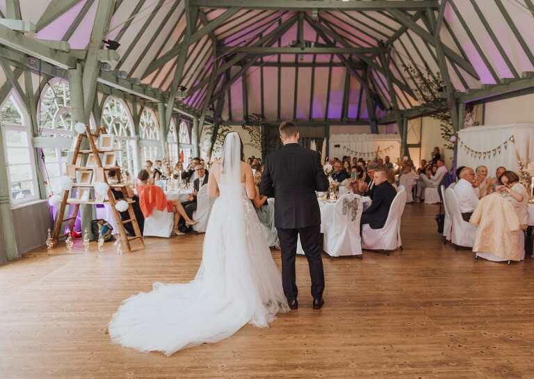 Hochzeitsfeier Sommerhalle Naumburg 