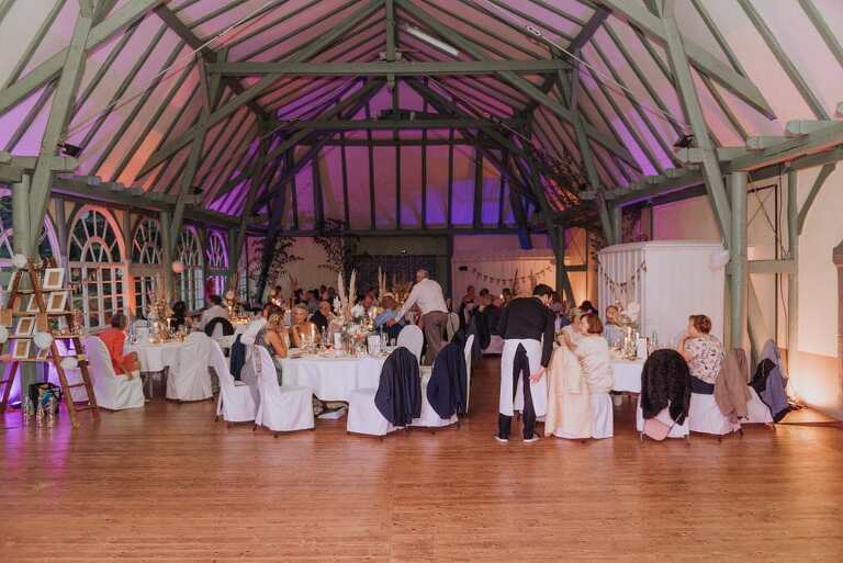 Hochzeitsfeier Sommerhalle Naumburg 