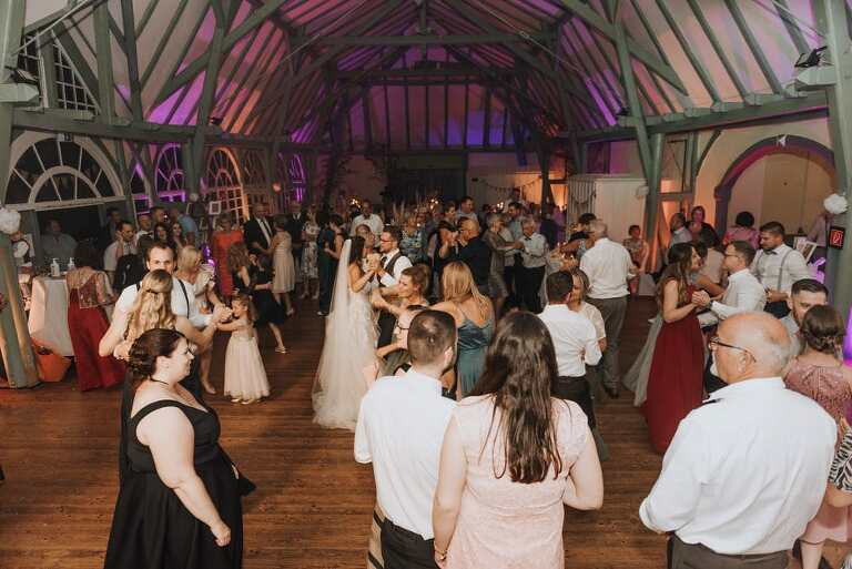 Hochzeitsfeier Sommerhalle Naumburg 